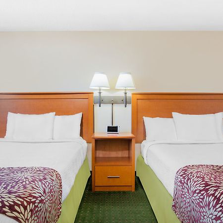 Super 8 By Wyndham Casper West By The River Extérieur photo
