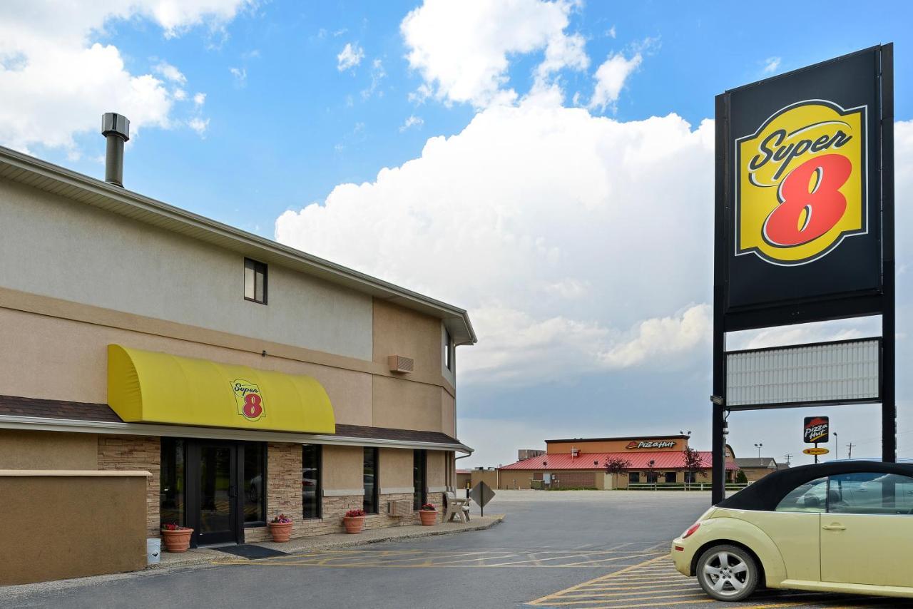 Super 8 By Wyndham Casper West By The River Extérieur photo