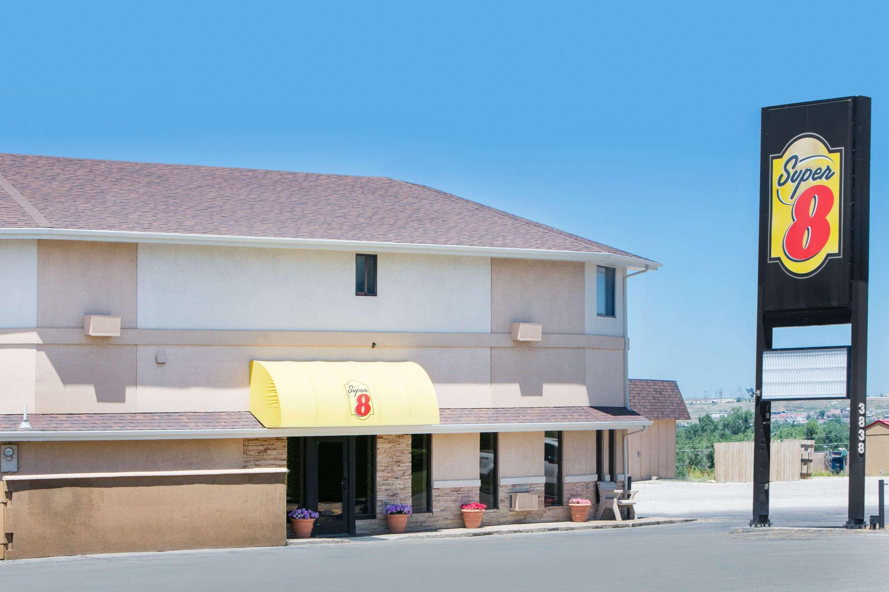 Super 8 By Wyndham Casper West By The River Extérieur photo