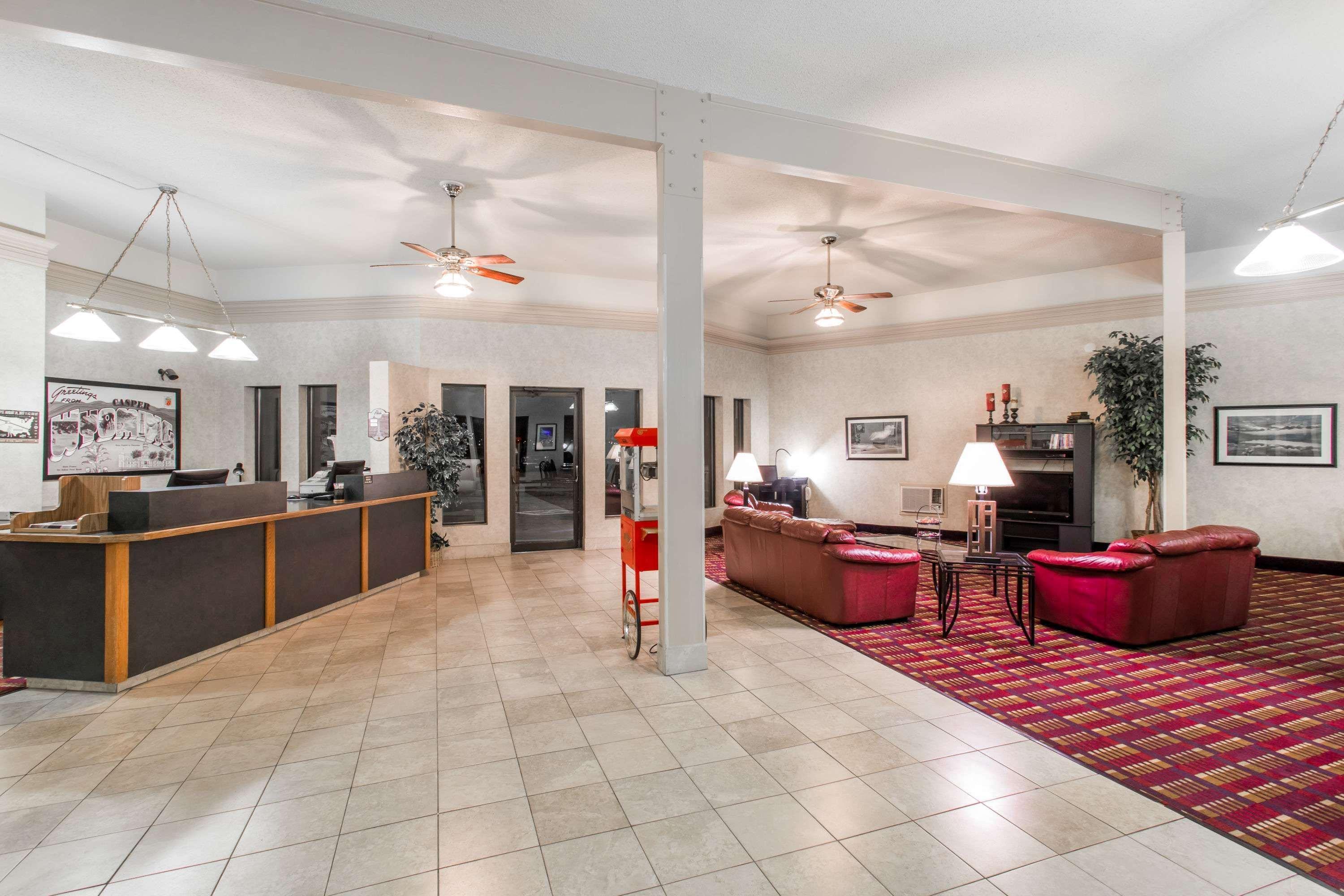 Super 8 By Wyndham Casper West By The River Extérieur photo