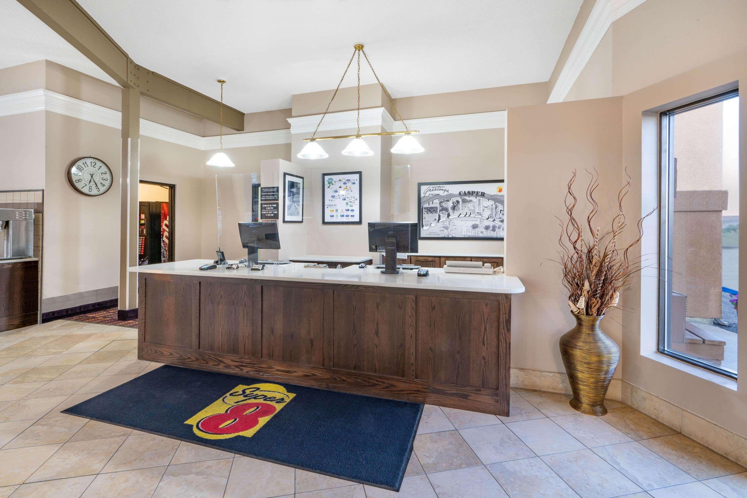 Super 8 By Wyndham Casper West By The River Extérieur photo