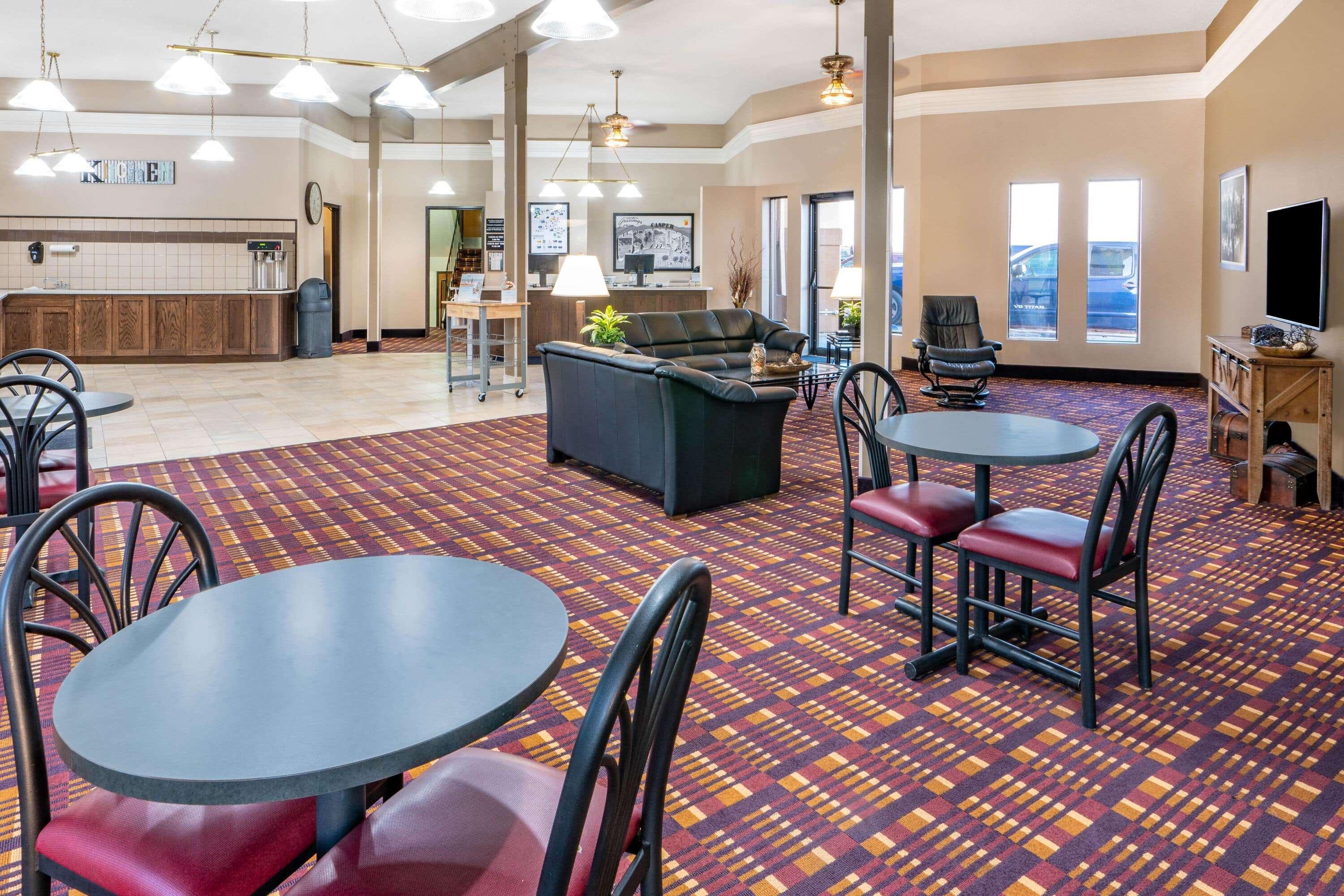 Super 8 By Wyndham Casper West By The River Extérieur photo