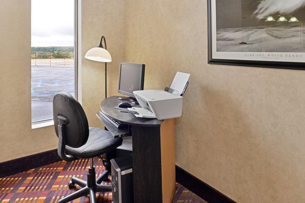 Super 8 By Wyndham Casper West By The River Extérieur photo