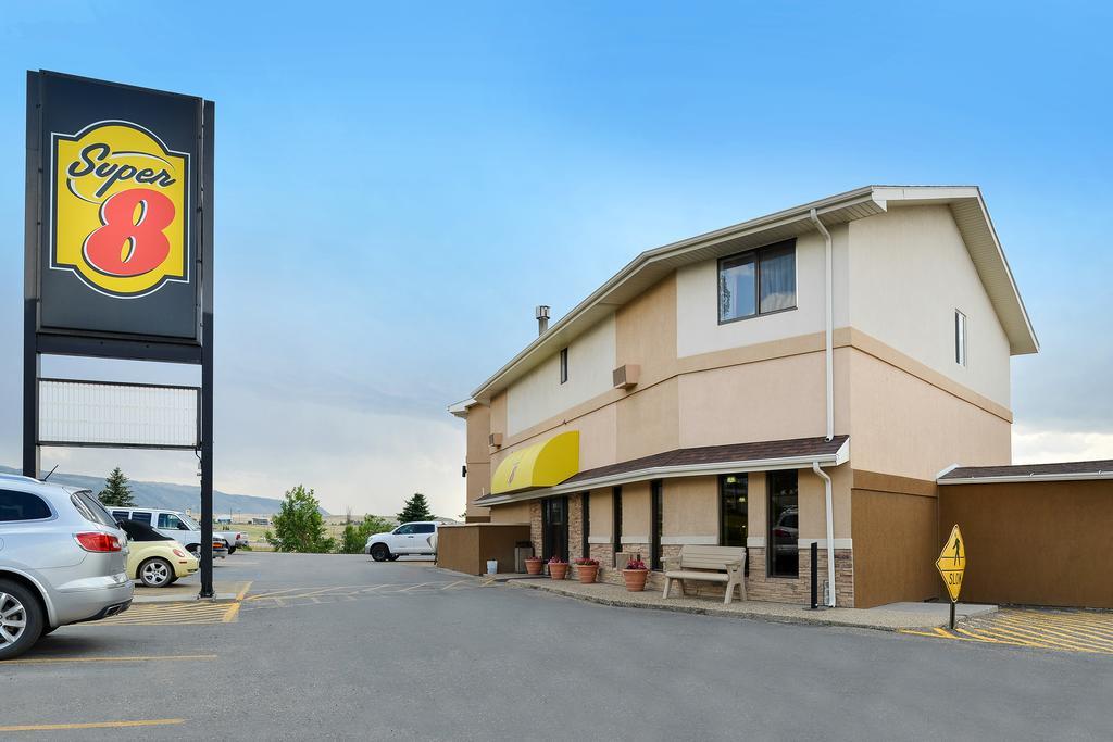 Super 8 By Wyndham Casper West By The River Extérieur photo