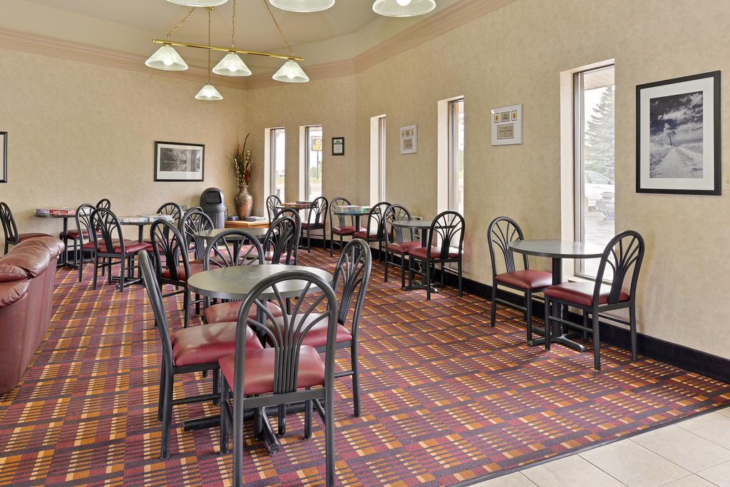 Super 8 By Wyndham Casper West By The River Extérieur photo