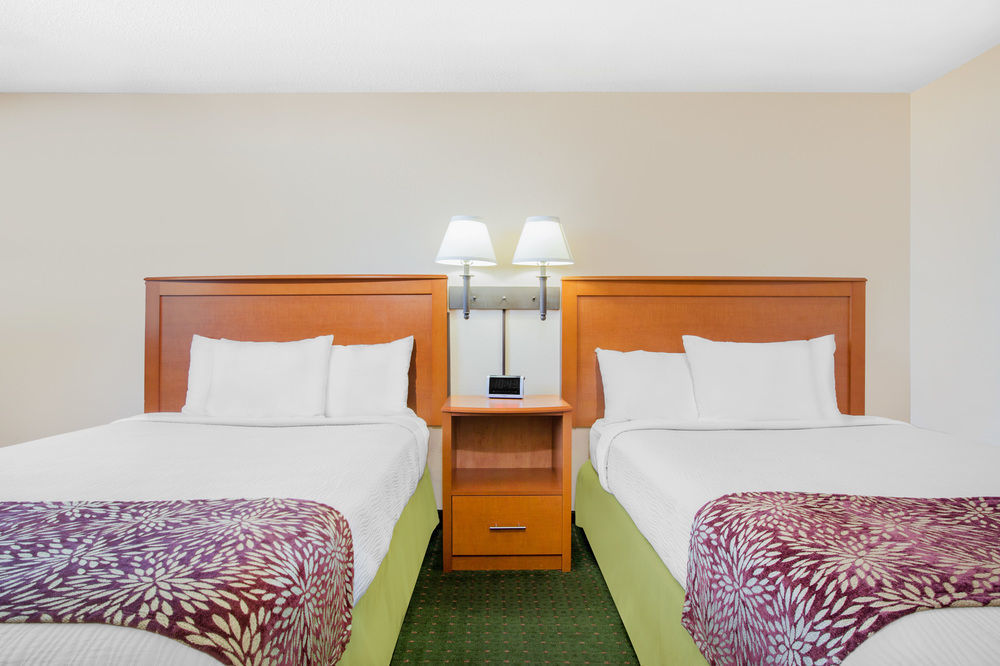 Super 8 By Wyndham Casper West By The River Extérieur photo